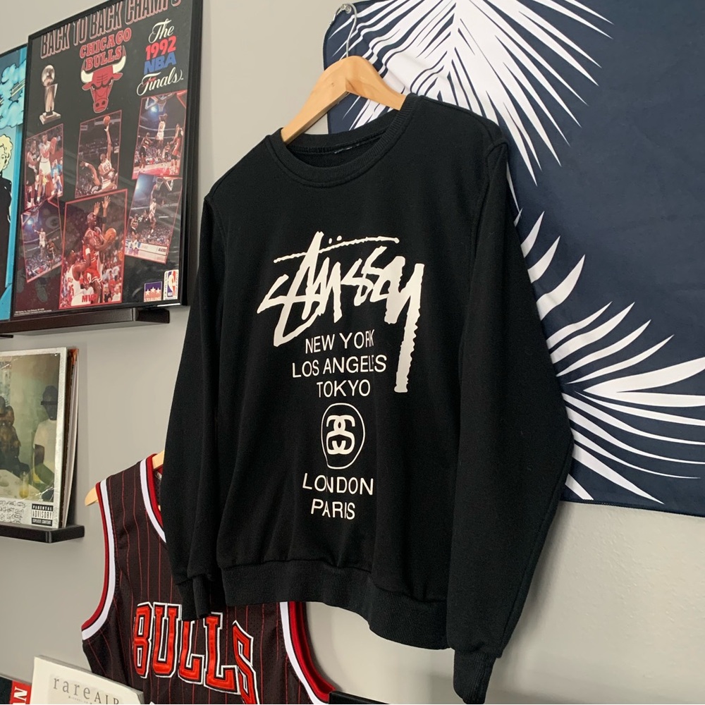Stussy World Tour Crewneck - Picture 2 of 5
